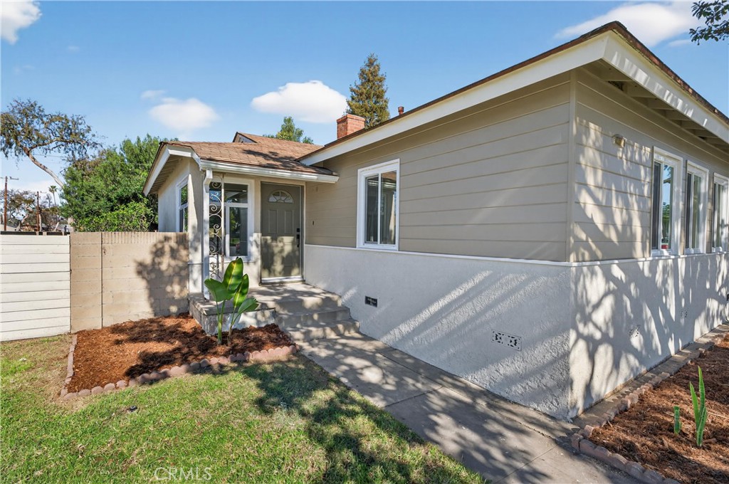 Residential for sale at 467 W Orangethorpe, Fullerton CA featuring 3 beds and 2 baths