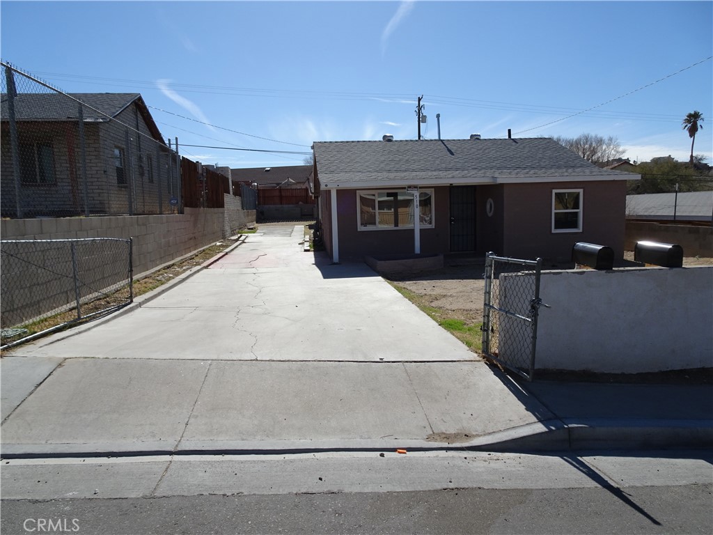 Residential Income for sale at 510 W Fredricks, Barstow CA