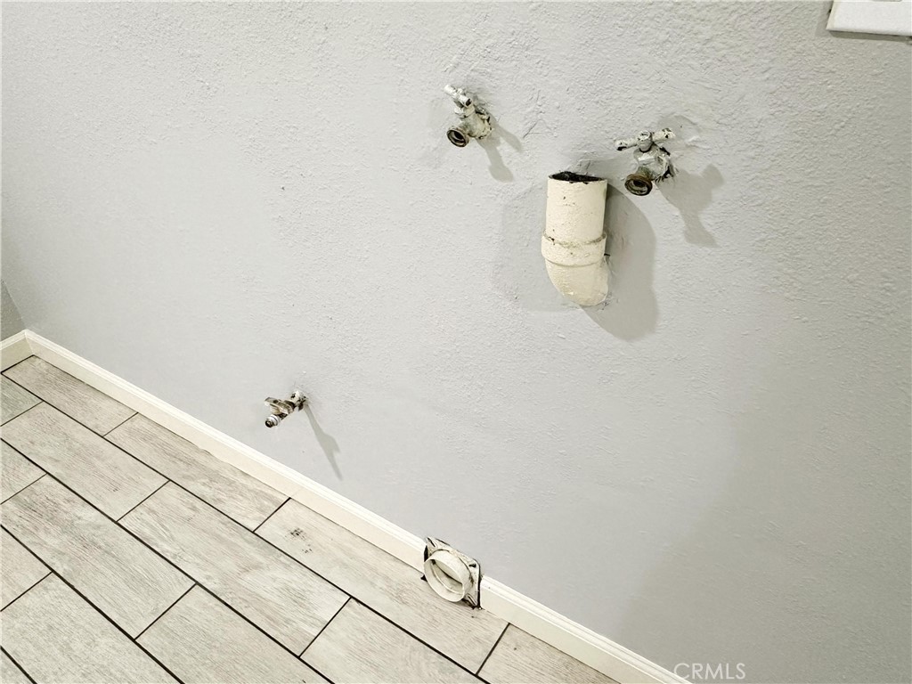 Residential Lease for rent at 2319 Wilshire Street, Riverside CA featuring 3 beds and 1 bath