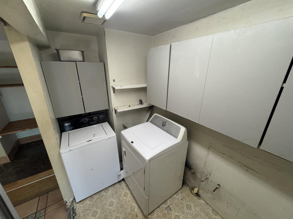 Residential for sale at 6440 Sunnymere, Oakland CA featuring 4 beds and 3 baths