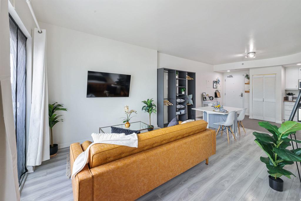 Residential for sale at 550 15Th St 607, San Diego CA and 1 bath