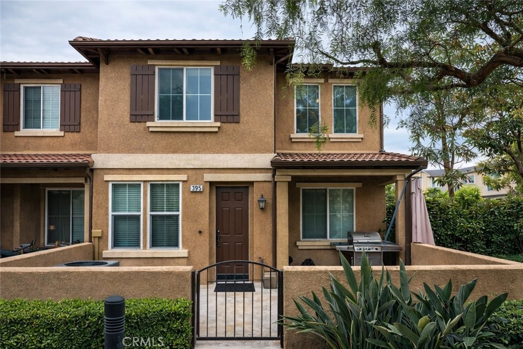 Residential Lease for rent at 385 W Mountain Holly, Orange CA featuring 3 beds and 3 baths