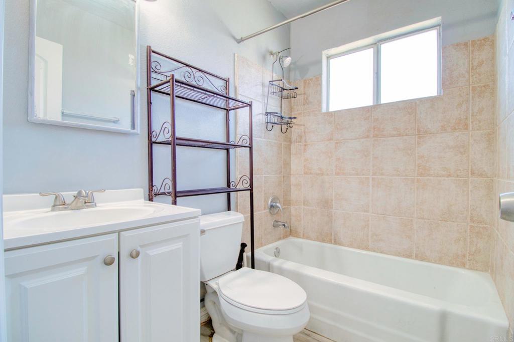 Residential Lease for rent at 3945 EL DORADO Boulevard 2, Palm Springs CA featuring 5 beds and 2 baths