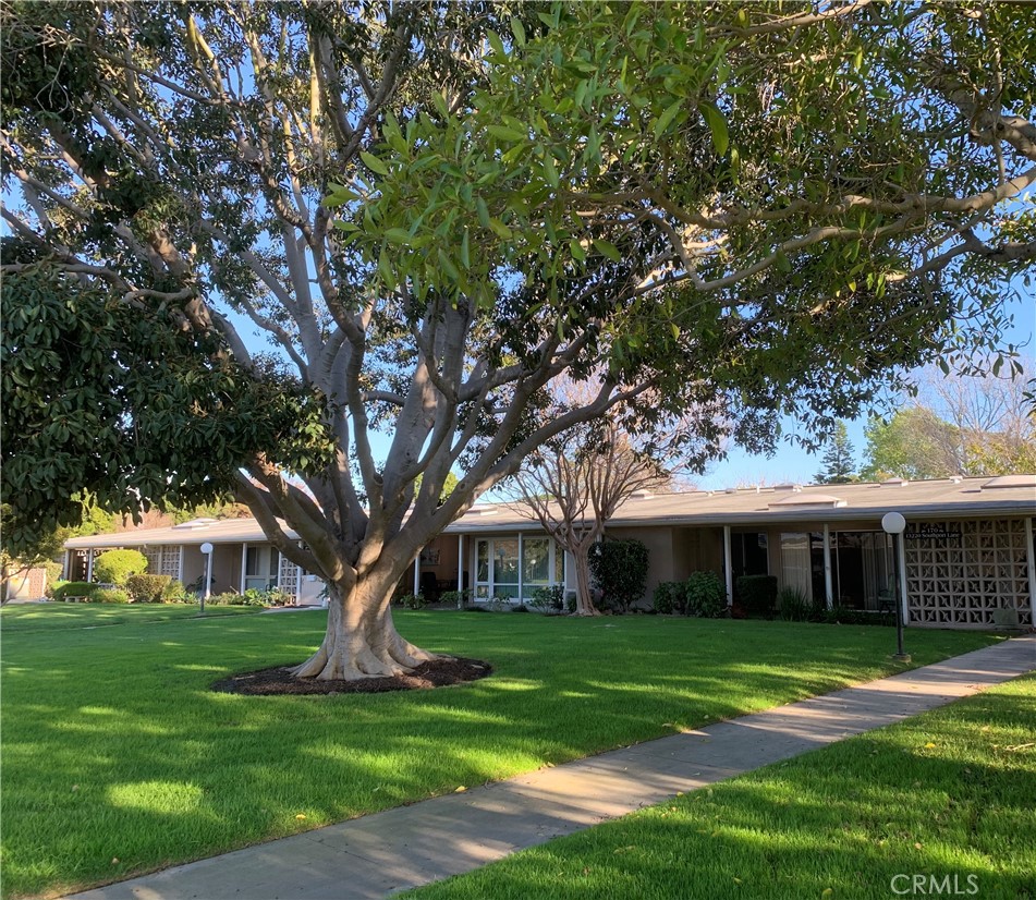 Residential for sale at 13220 Southport Ln, M7-170I, Seal Beach CA featuring 2 beds and 1 bath