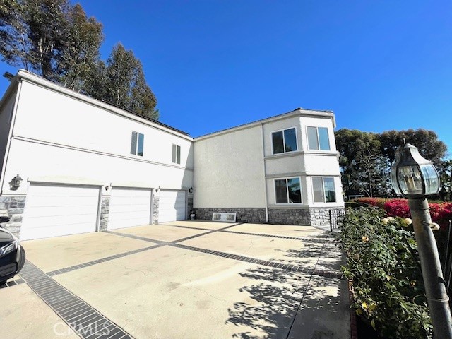 Residential Lease for rent at 401 Puddingstone, San Dimas CA featuring 5 beds and 4 baths
