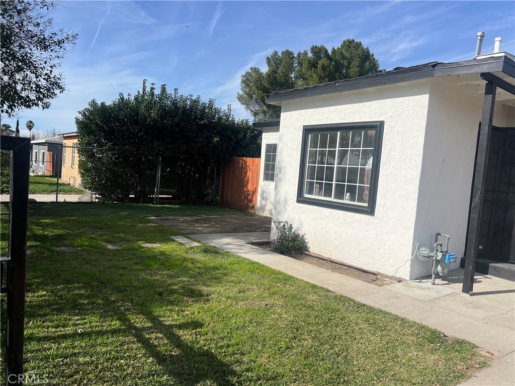 Residential for sale at 25160 Elmo, San Bernardino CA featuring 2 beds and 1 bath