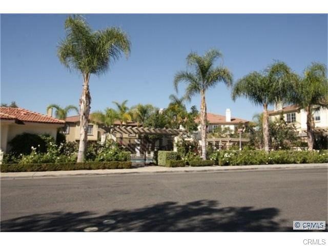 Residential Lease for rent at 449 RIDGEWAY, Irvine CA featuring 3 beds and 3 baths