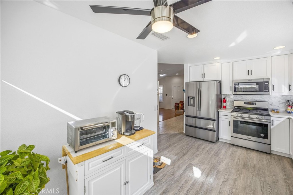 Residential for sale at 40717 Corte Albara, Murrieta CA featuring 3 beds and 2 baths