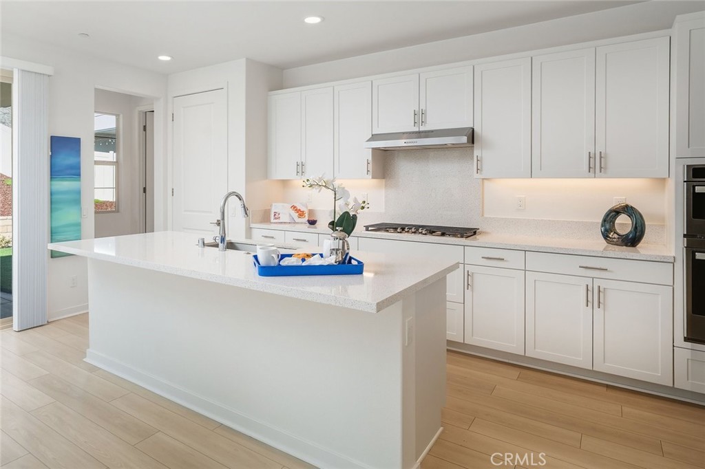 Residential for sale at 17806 Top Court, Canyon Country CA featuring 2 beds and 2 baths