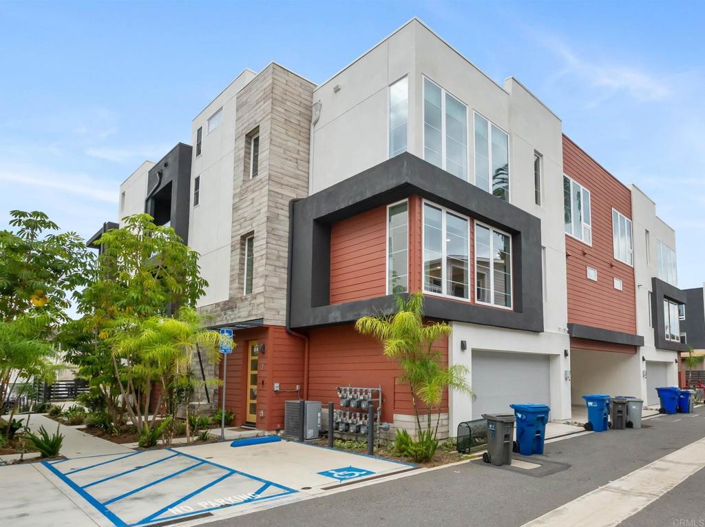 Residential for sale at 522 S Cleveland Street 7, Oceanside CA featuring 3 beds and 3 baths