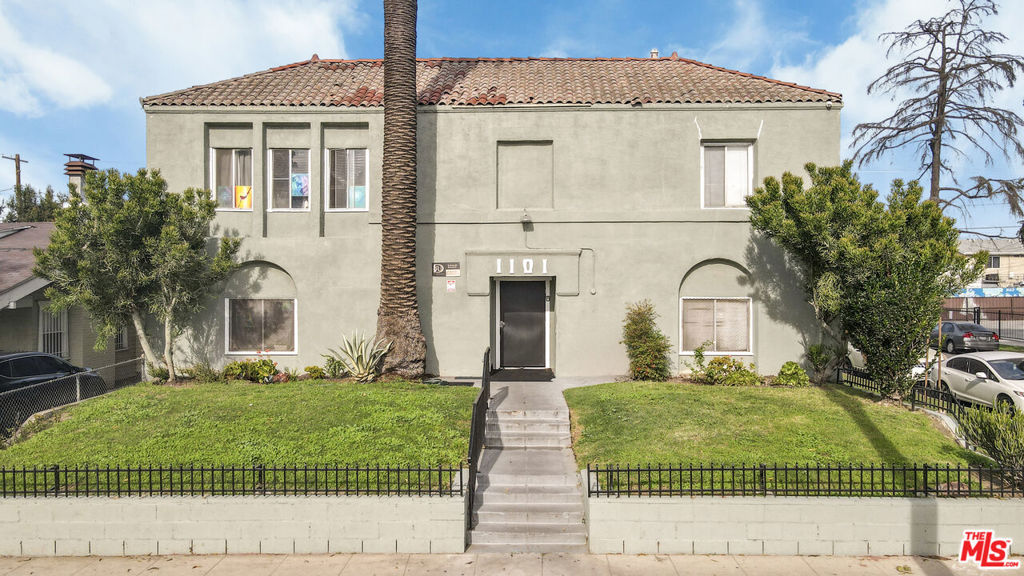 Residential Income for sale at 1101 W 45th Street, Los Angeles CA and 20 baths