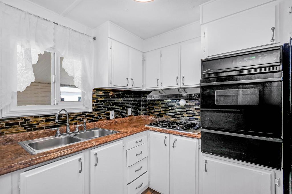 Manufactured In Park for sale at 26 David Dr, Concord CA featuring 3 beds and 2 baths