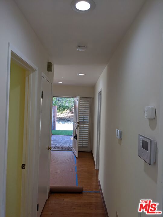 Residential Lease for rent at 4304 Park Corona, Calabasas CA featuring 2 beds and 2 baths