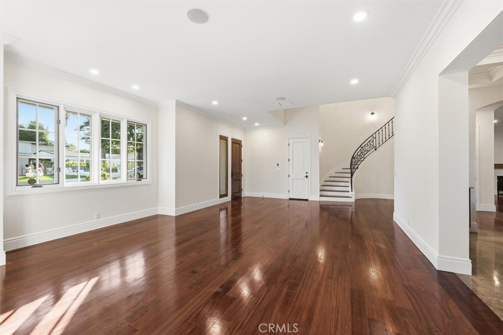 Residential Lease for rent at 1331 Voorhees Avenue, Manhattan Beach CA featuring 5 beds and 4 baths