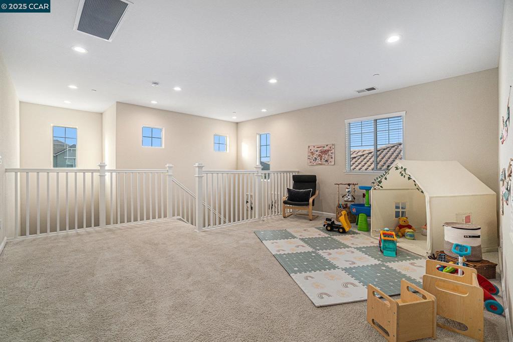 Residential for sale at 208 Littleton St, Oakley CA featuring 5 beds and 4 baths