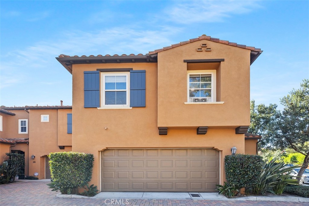 Residential for sale at 180 Paseo Vista, San Clemente CA featuring 3 beds and 3 baths