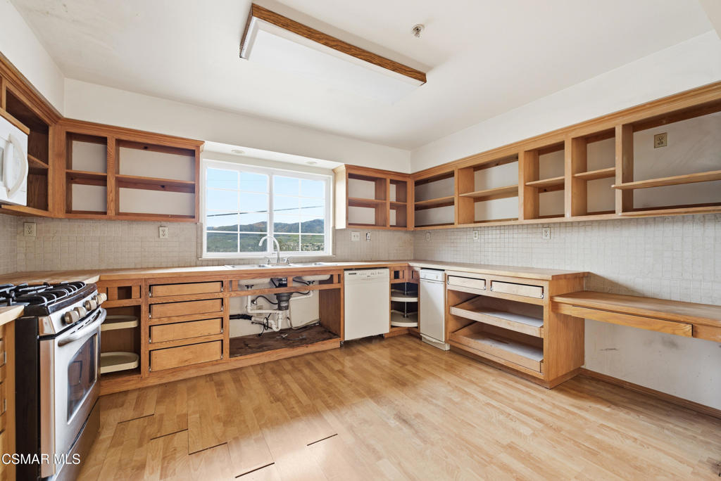 Residential for sale at 6130 Birch Street, Simi Valley CA featuring 3 beds and 2 baths