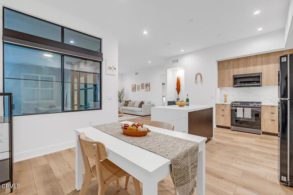 Residential for sale at 178 S Euclid Avenue 310, Pasadena CA featuring 2 beds and 2 baths