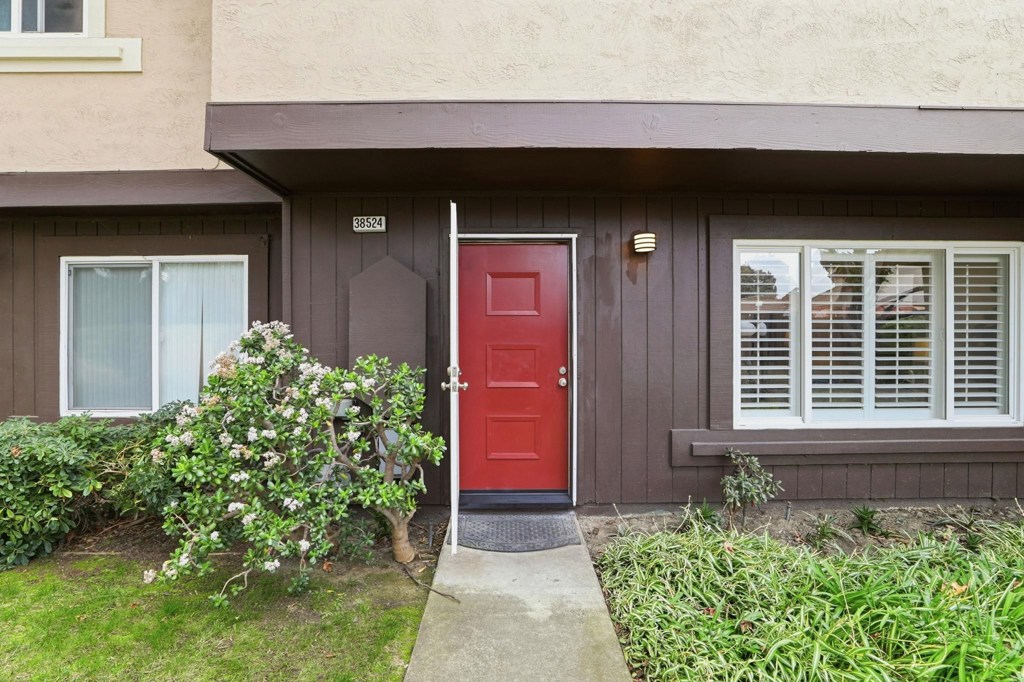 Residential for sale at 38524 38524 Burdette Cmn, Fremont CA featuring 3 beds and 3 baths