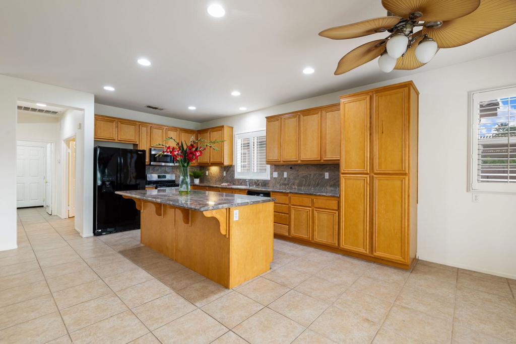Residential Lease for rent at 82631 Redford Way, Indio CA featuring 3 beds and 3 baths