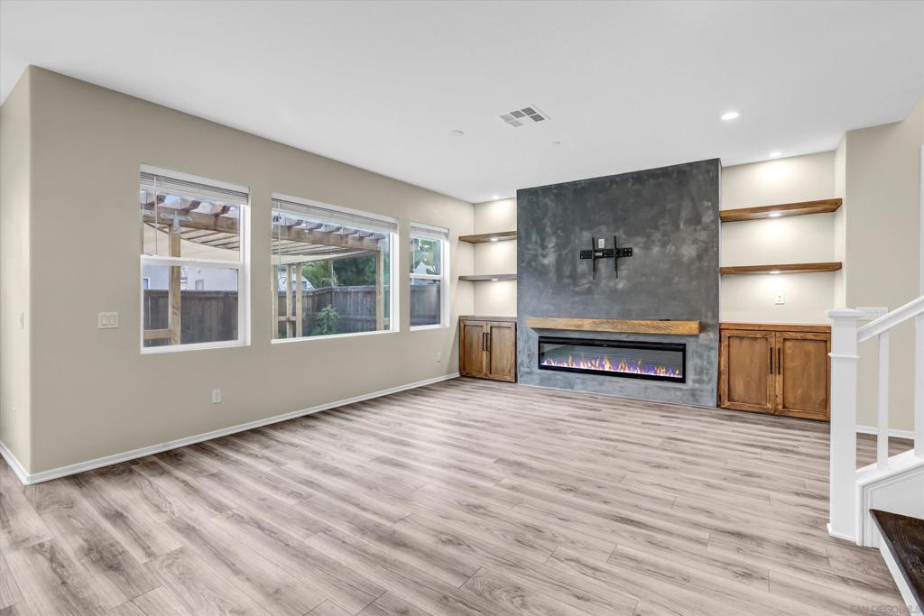 Residential Lease for rent at 1250 Camino Carmelo, Chula Vista CA featuring 4 beds and 3 baths