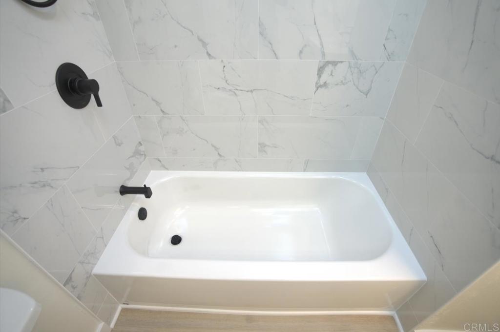 Residential Lease for rent at 2567 Monette Drive A, San Diego CA featuring 3 beds and 2 baths