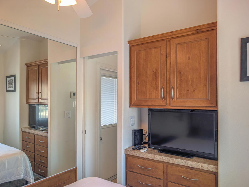 Manufactured In Park for sale at 70200 Dillon Road 445, Desert Hot Springs CA featuring 1 bed and 1 bath