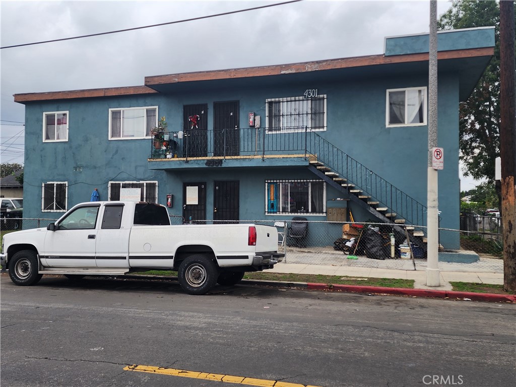 Residential Income for sale at 4301 Ascot, Los Angeles CA