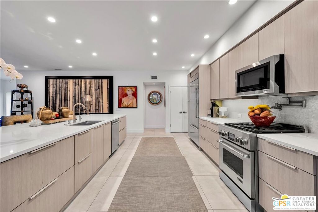 Residential Lease for rent at 605 E Sierra Way, Palm Springs CA featuring 4 beds and 3 baths