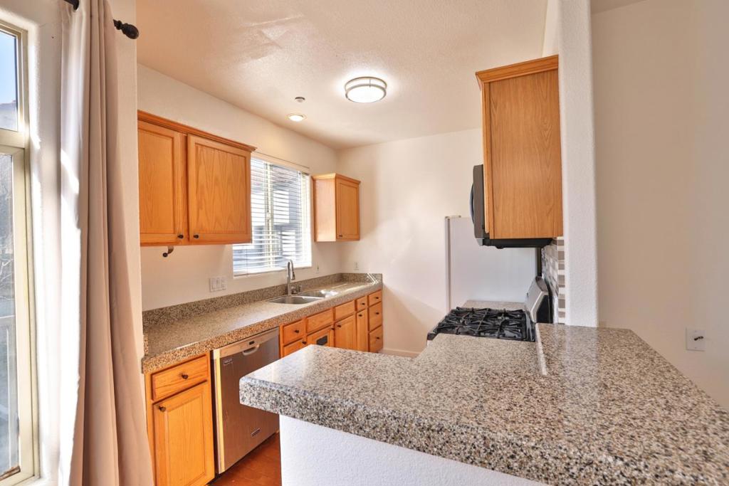 Residential for sale at 25106 Angelina Lane 21, Hayward CA featuring 2 beds and 3 baths