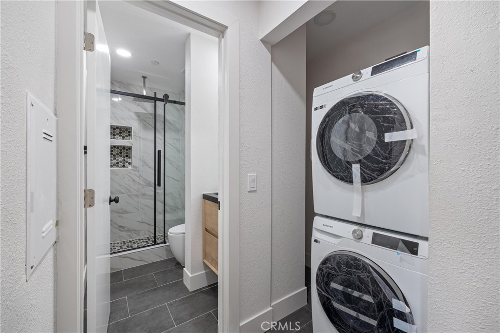 Residential for sale at 190 W 3rd, Santa Ana CA featuring 3 beds and 3 baths