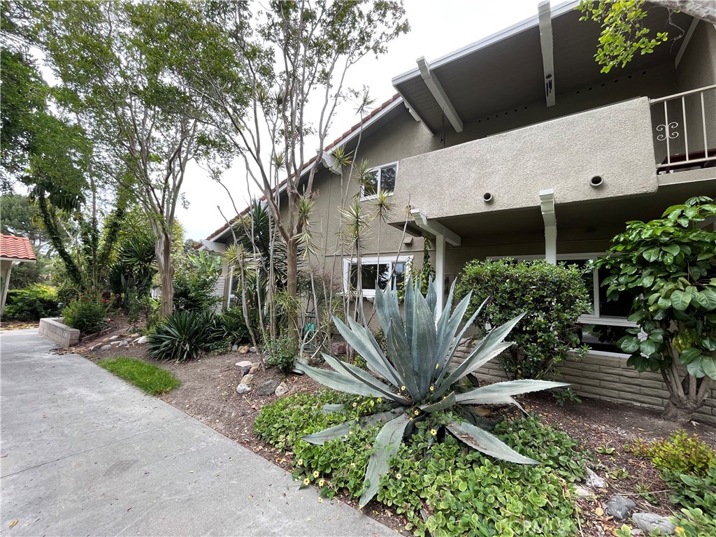 Residential for sale at 2057 Via Mariposa E B, Laguna Woods CA featuring 2 beds and 2 baths