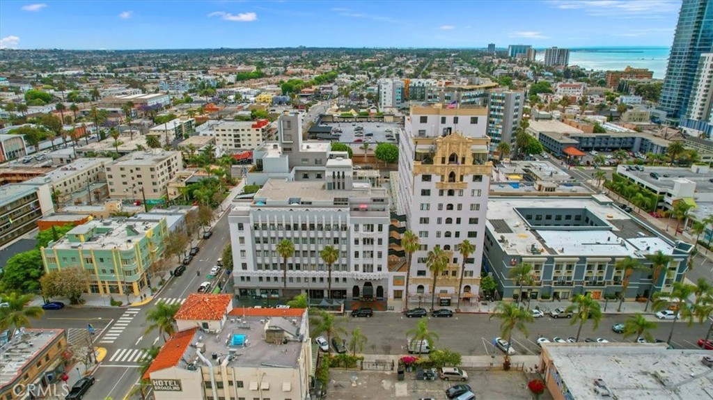 Residential for sale at 140 Linden 962, Long Beach CA featuring 1 bed and 1 bath