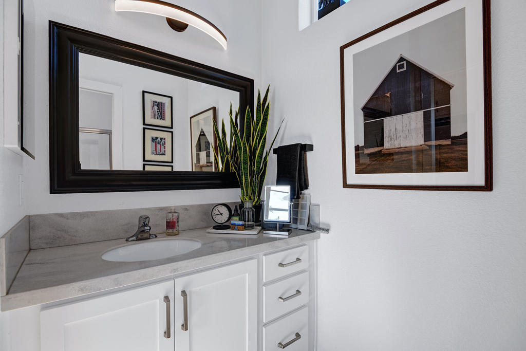 Manufactured In Park for sale at 311 Kona Lane, Palm Springs CA featuring 1 bed and 1 bath