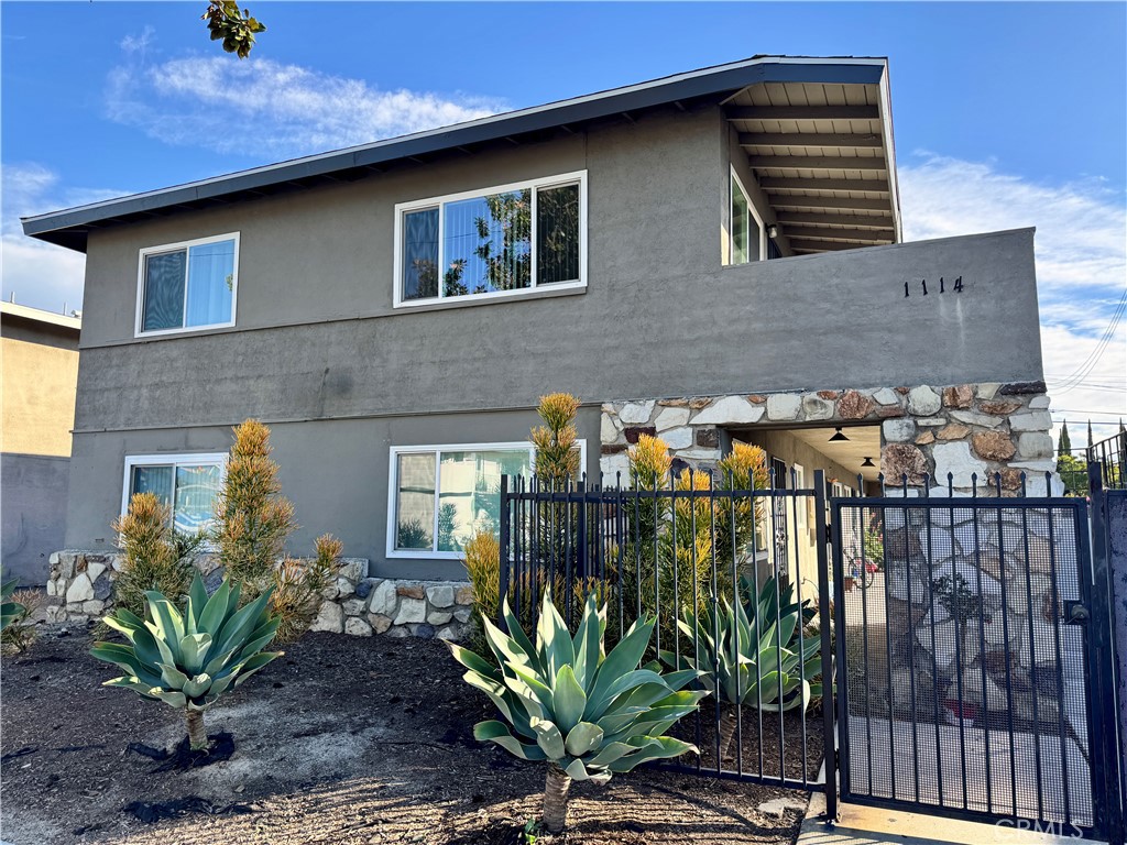 Residential Lease for rent at 1114 N Mayfair H, Anaheim CA featuring 1 bed and 1 bath