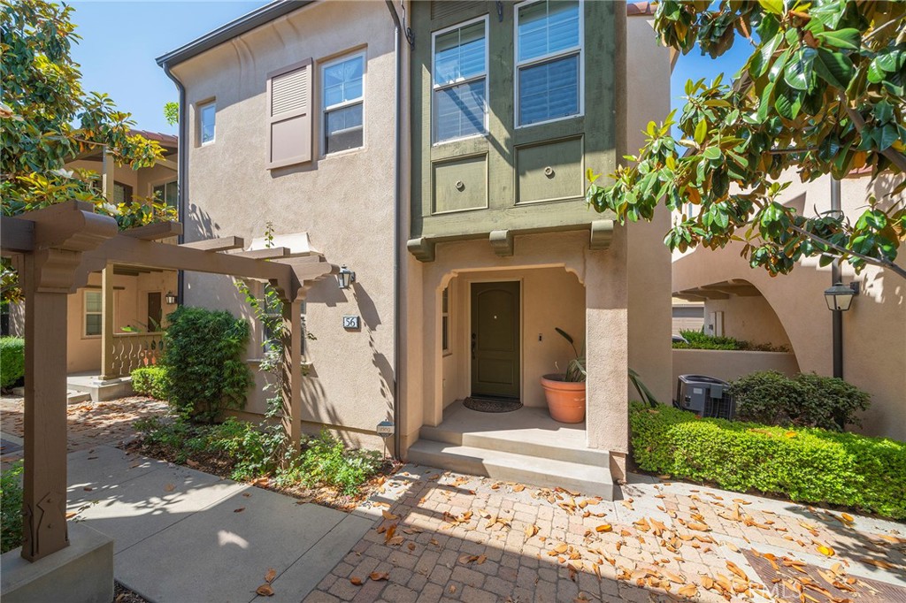 Residential Lease for rent at 56 Scarlet Bloom, Irvine CA featuring 2 beds and 2 baths