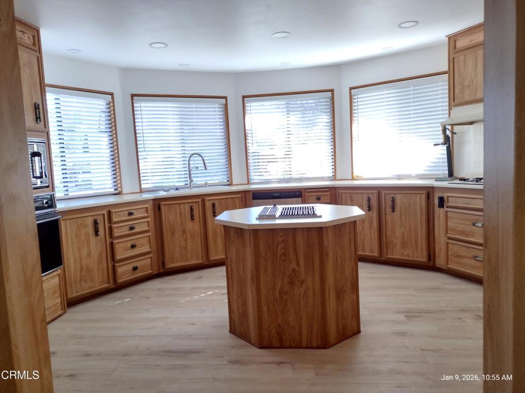 Manufactured In Park for sale at 18 Tahquitz Court 217, Camarillo CA featuring 2 beds and 2 baths