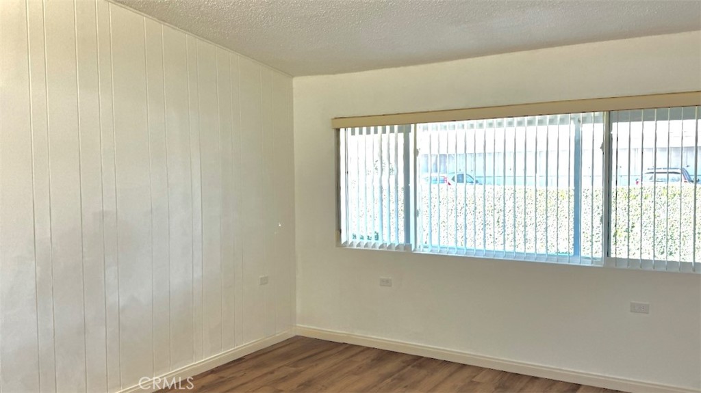 Residential for sale at 1181 197H Oakmont Road, Seal Beach CA featuring 2 beds and 1 bath