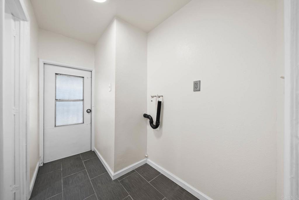 Residential Lease for rent at 5001 W Florida Avenue SPC 129, Hemet CA featuring 3 beds and 2 baths