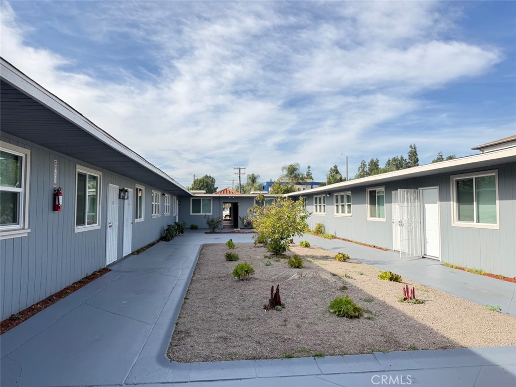 Residential Lease for rent at 10538 Paramount Boulevard 12, Downey CA featuring 1 bed and 1 bath