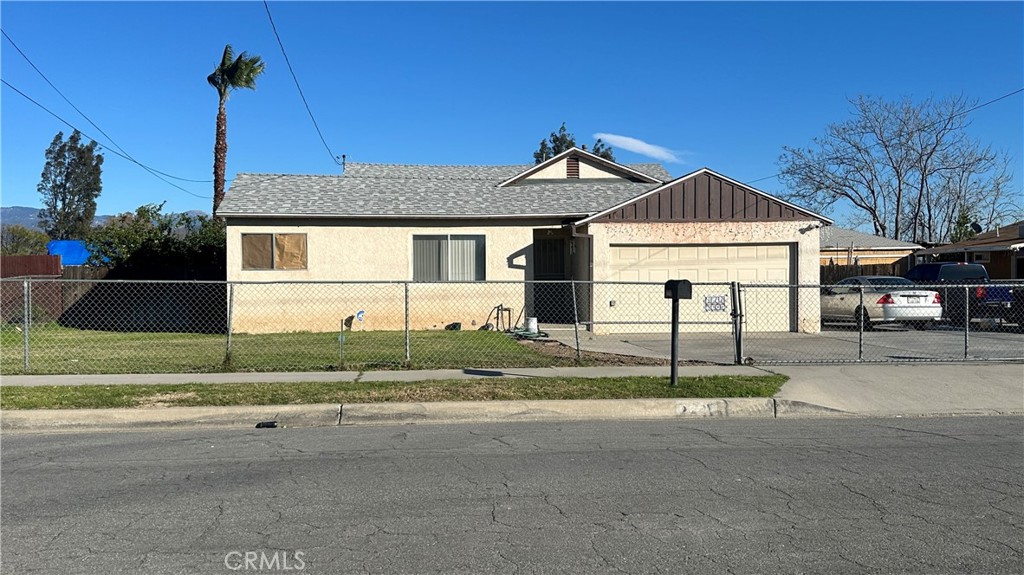 Residential for sale at 2751 Duffy, San Bernardino CA featuring 3 beds and 2 baths