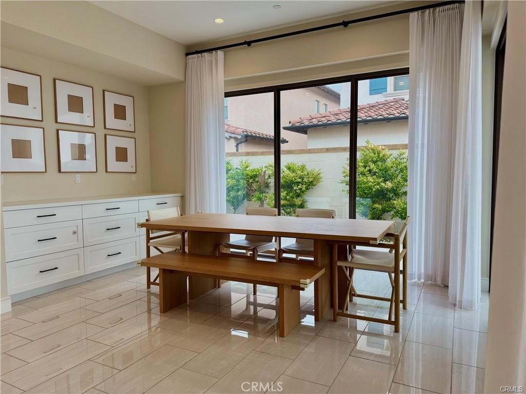 Residential Lease for rent at 113 Jaybird, Irvine CA featuring 3 beds and 3 baths