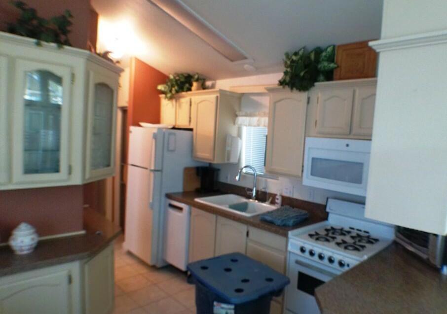 Manufactured In Park for sale at 84136 Avenue 44, #496 496, Indio CA featuring 1 bed and 1 bath