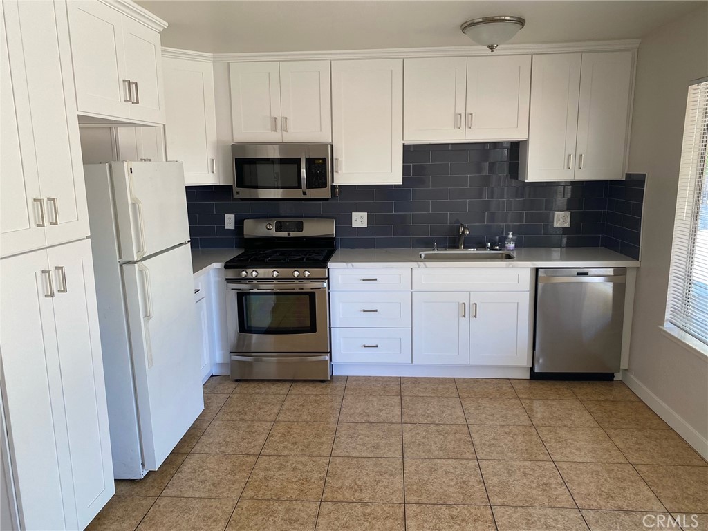 Residential for sale at 31074 Camino Del Este, Temecula CA featuring 3 beds and 2 baths