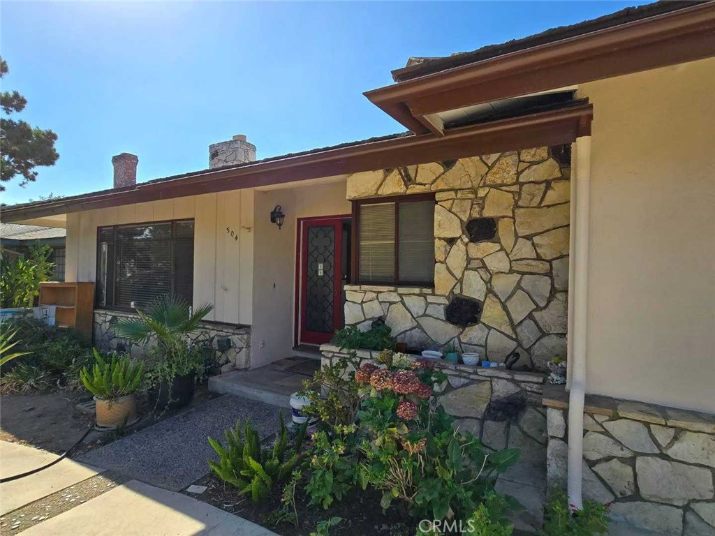 Residential Lease for rent at 504 Sharon, Arcadia CA featuring 3 beds and 2 baths