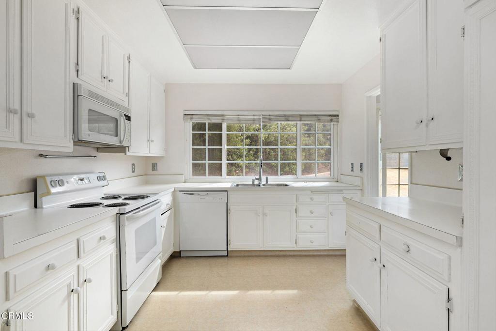 Residential for sale at 1722 Via Alegre, San Dimas CA featuring 4 beds and 2 baths