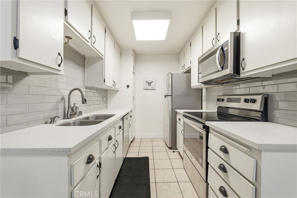 Residential for sale at 5460 White Oak F303, Encino CA featuring 1 bed and 2 baths