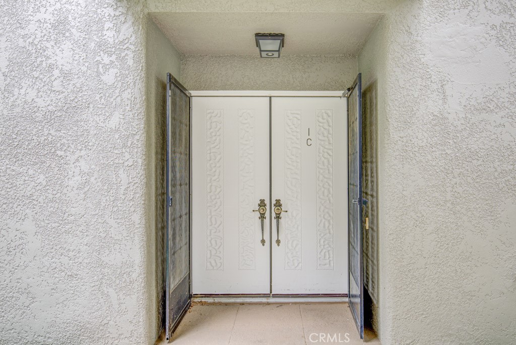 Residential for sale at 2402 Via Mariposa W unit 1C, Laguna Woods CA featuring 2 beds and 2 baths