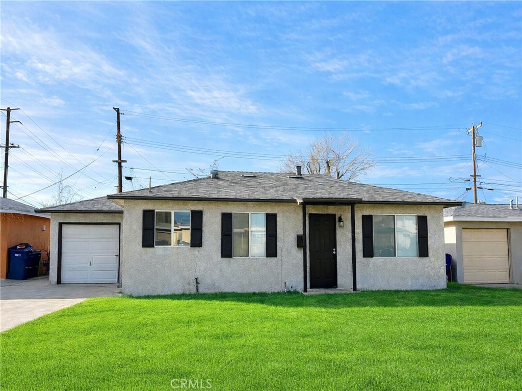 Residential Lease for rent at 44411 Kingtree, Lancaster CA featuring 3 beds and 1 bath