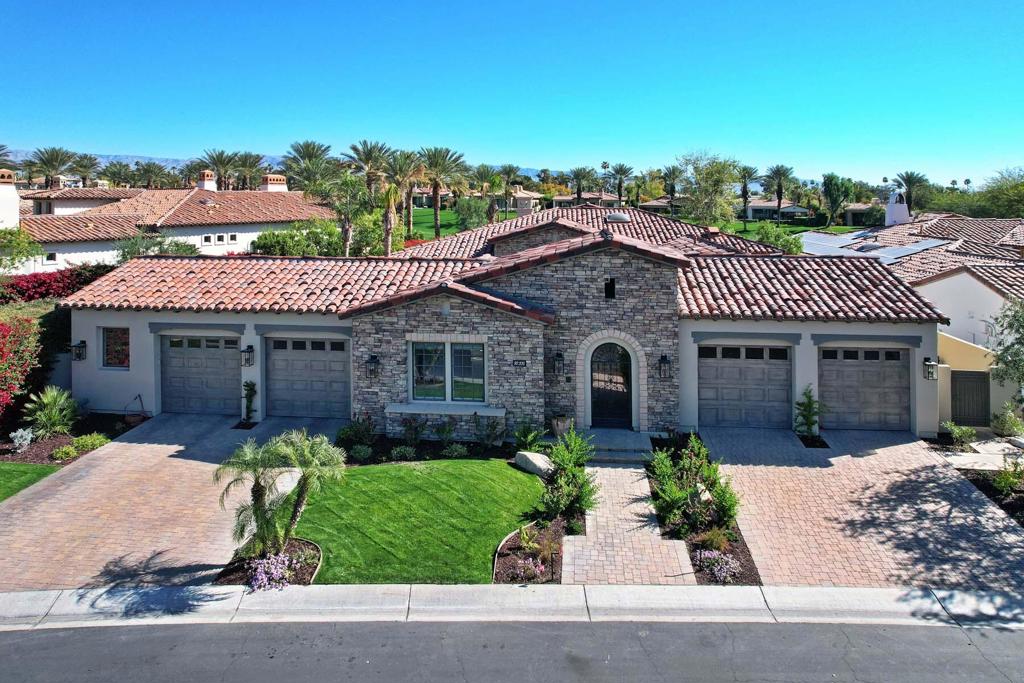 Residential for sale at 76375 Via Chianti, Indian Wells CA featuring 4 beds and 5 baths